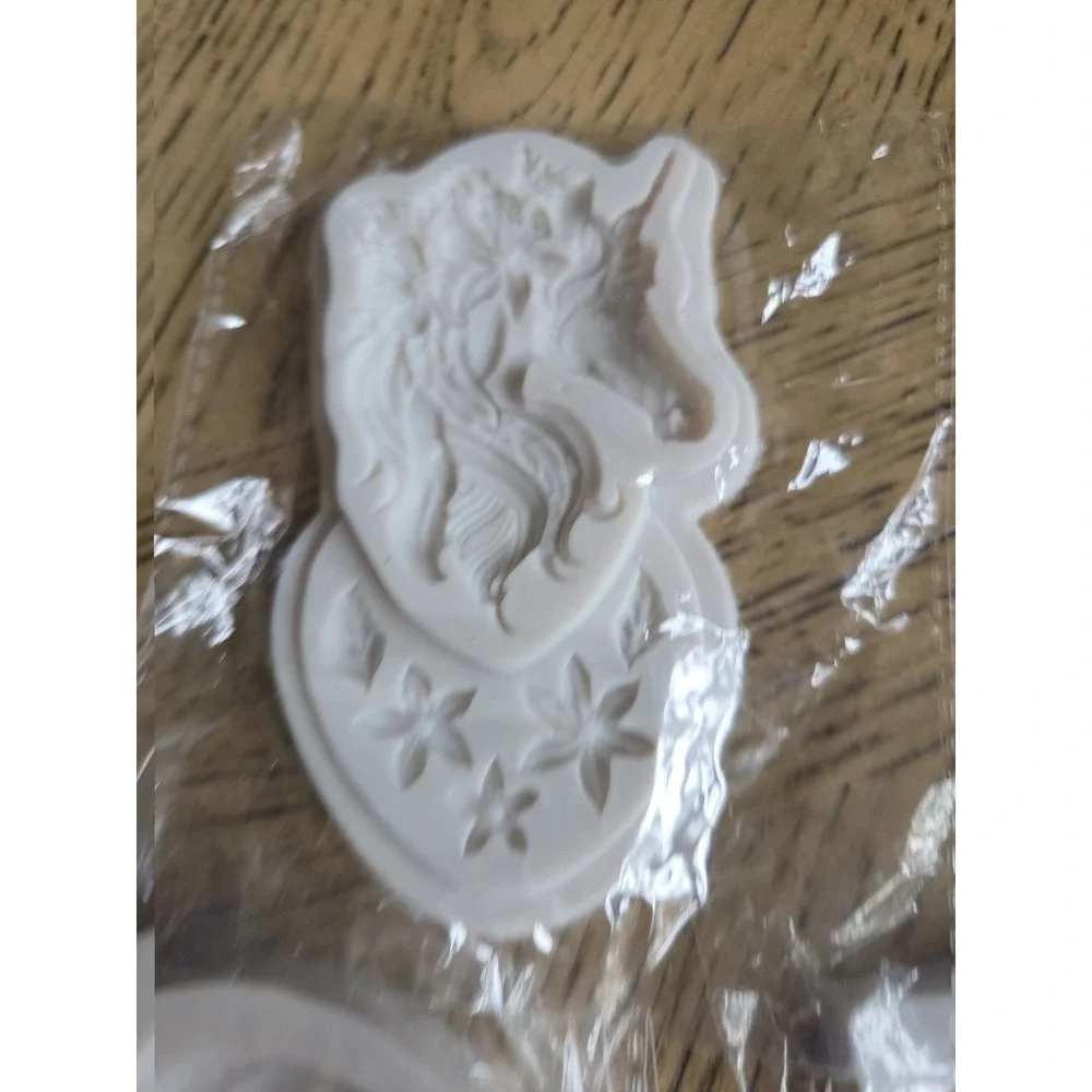 5 PCS Marine Theme Cake Fondant Silicone Mold Seashell Starfish Unicorn Rainbow